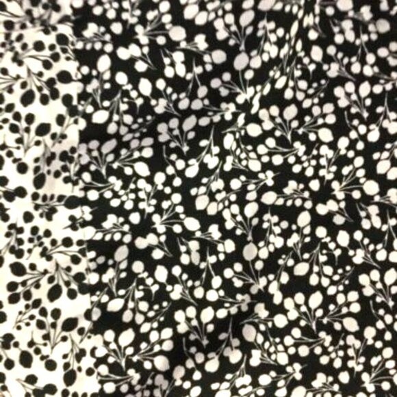 Motherhood Maternity Top Black & White Floral Cap Sleeves Raw Edges Neck Size L - Picture 3 of 6